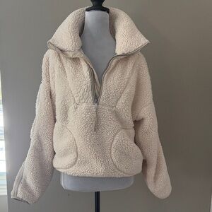 Abercrombie & Fitch Cozy Cream Sherpa Pullover Small